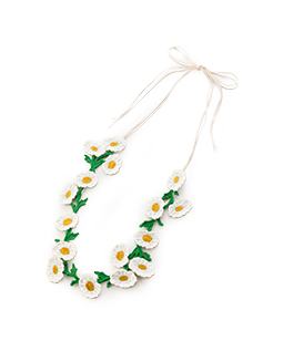 Swinging Daisy lei