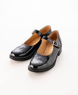 Mary Jane shoes/ black enameled leather