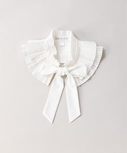 Double pleats spare collar