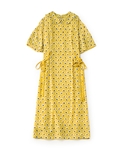 Pieces of Flowers round collar dress