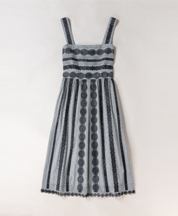 Folklore lace tablier dress