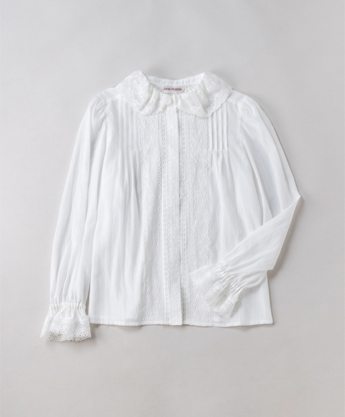Bobbin lace-trim blouse