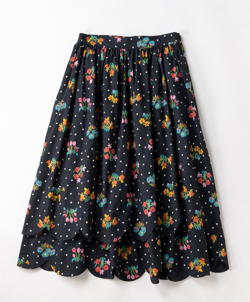 Dots and Flowers scallop-trim skirt