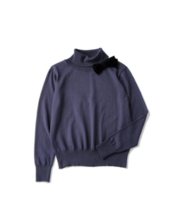 Cashmere blend knit turtle