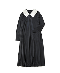 Wool T-cloth flare tuck collar dress