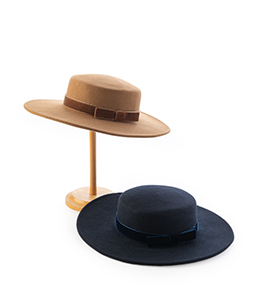 Wide brim hat