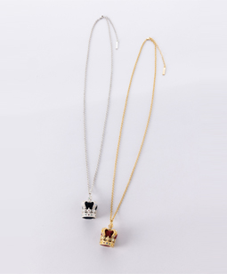 Royal crown pendant