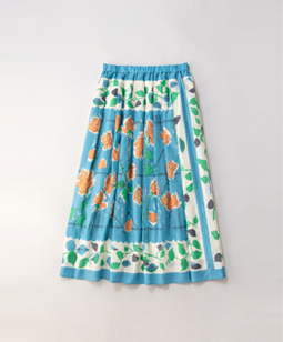 Days with roses wrapped skirt