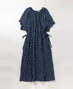 Polka dots train sleeve dress